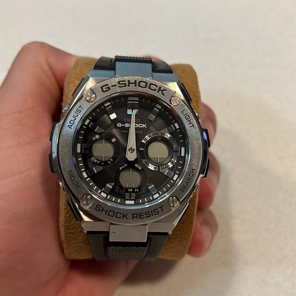 G-Shock Men's Watch Black and Silver Analog-Digital